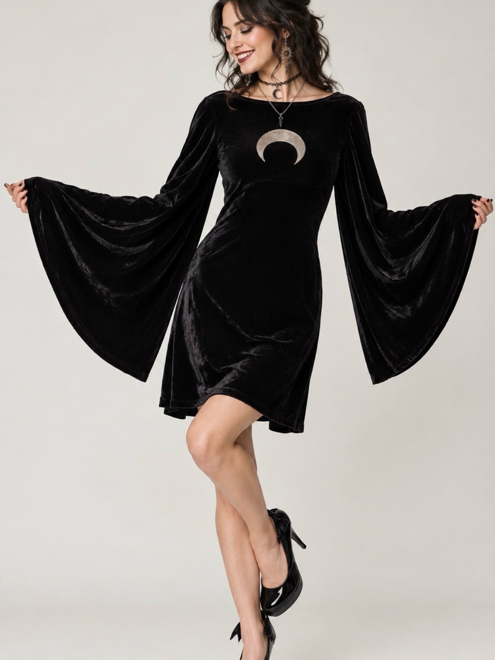 Smak Parlour Black Velvet Bell-Sleeve Mini Witchy Goth Vibe Dress NWT SMALL 4-6